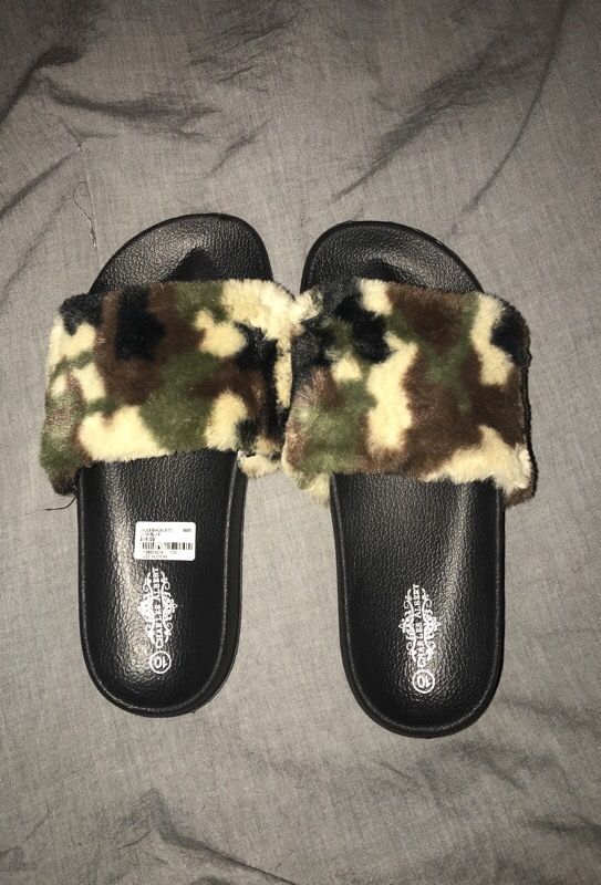 Sliders / sandals