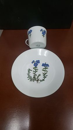 Collectible vintage porcelain dishes. Great condition.PORSGRUND PORCELAIN FJELLFLORA MOUNTAIN FLOWER SERIES DAGNY TANDE LID CHINA