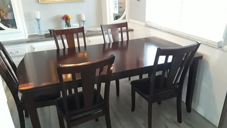 Dinning Table