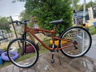 (BIKE )   27.5 "  MOUNTAIN  BIKE;  OZONE 500