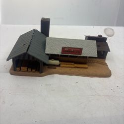 HO TYCO Johnson's Lumber Co. Model Railroad Building