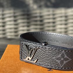 Lv Slim Bracelet Size 19-21 Free Shipping 