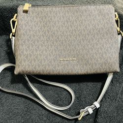 Michale Kors Crossbody
