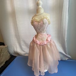 Doll Size Dress Form      26.5 Inches Tall