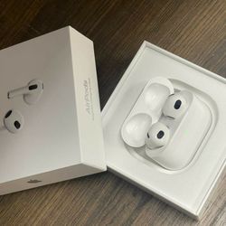 Apple AirPods 3 Wireless Headphones 