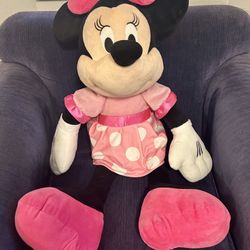 Disney Minnie Mouse Jumbo Plush 
