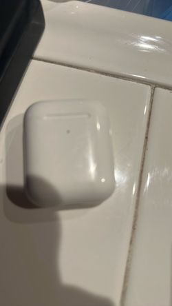 Apple AirPods series 2