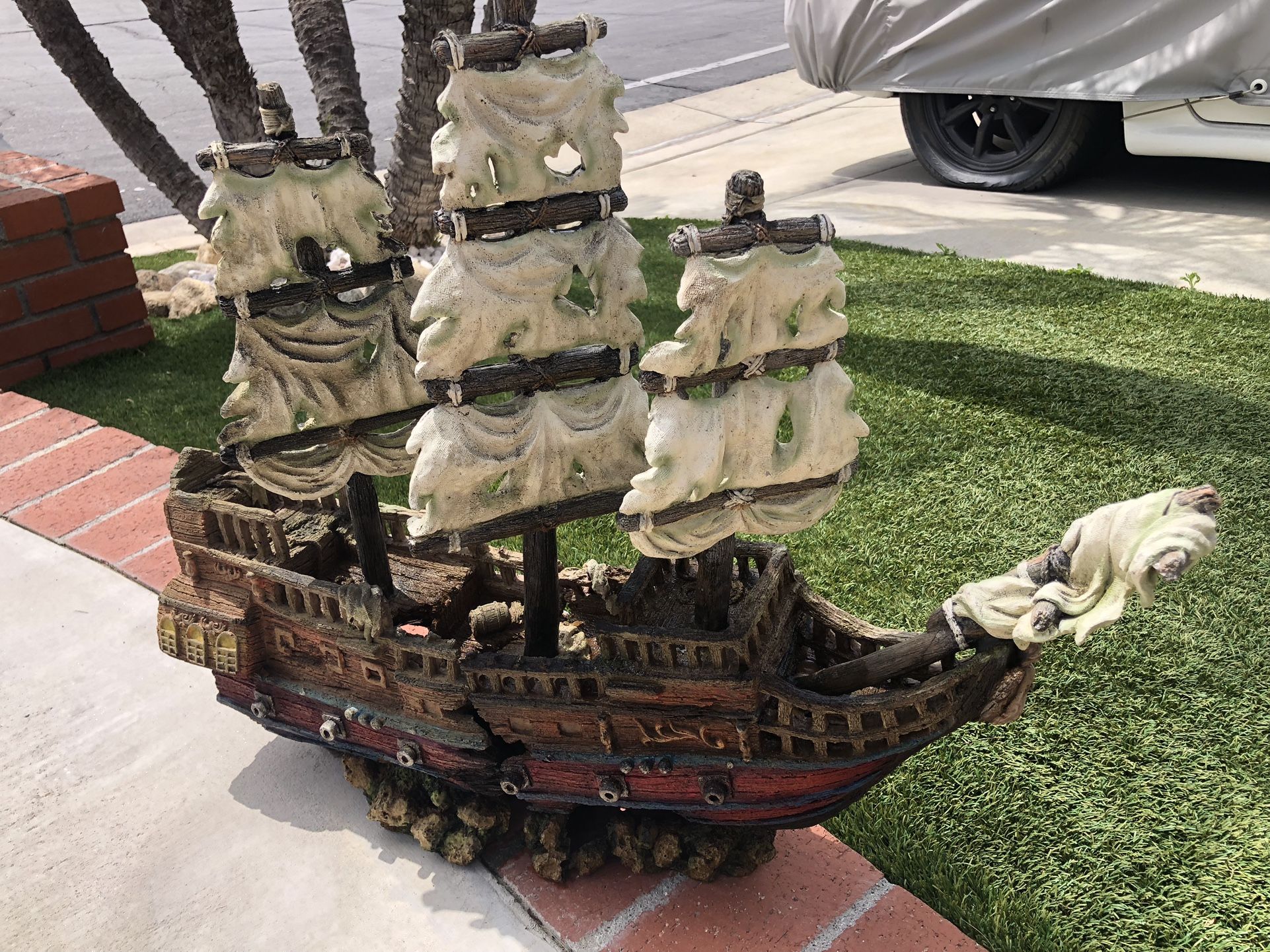 Petsmart Aquarium Pirate Ship *LARGE*