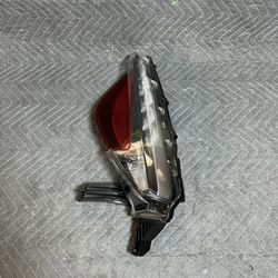 2017-2022 TOYOTA PRIUS PRIME BUMPER TAIL LIGHT PASSENGER SIDE USED OEM *DC8153