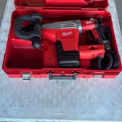 Milwaukee 15 LB SDS-Max Demolition Hammer