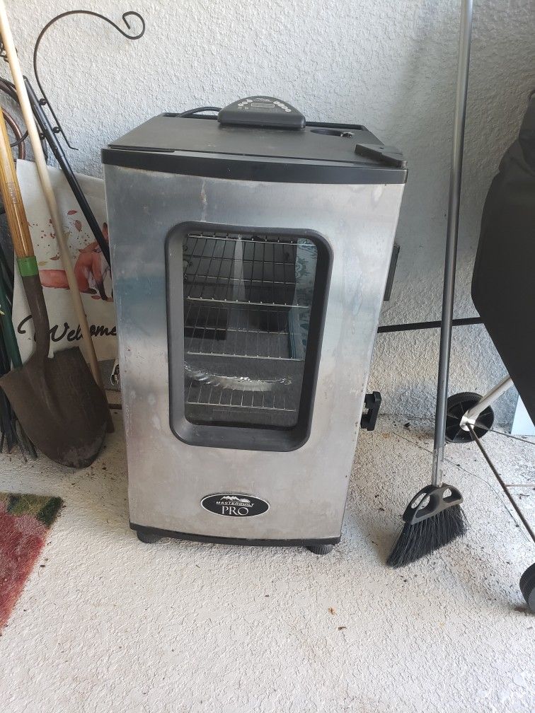 Masterbuilt Electric Smoker