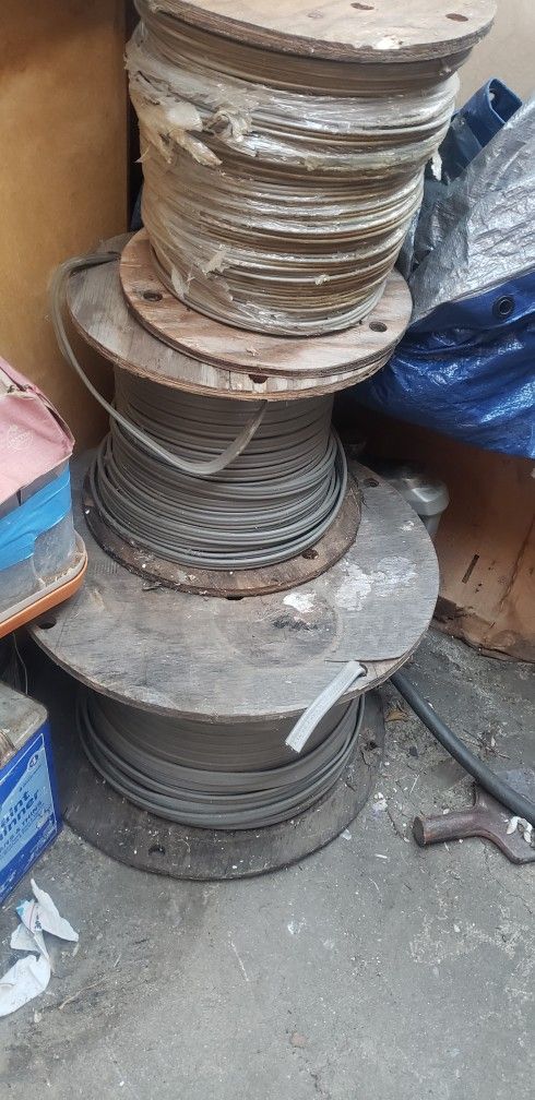 Romex Electrical Wire White And Grey Pvc