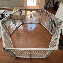 2 in 1 Play Yard and Barrier 