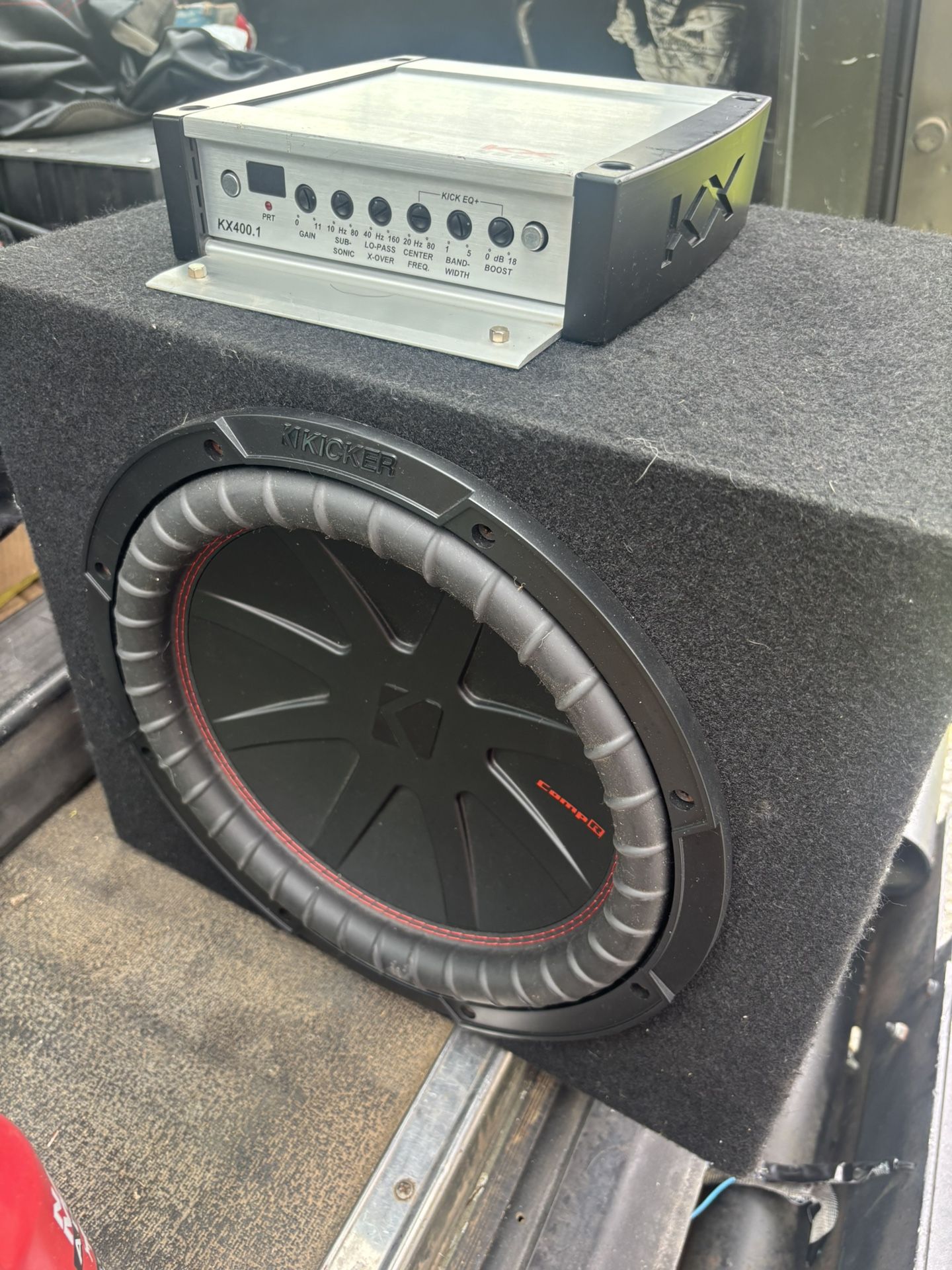12 Inch Kicker Sub W/400w Amp,in closed Box