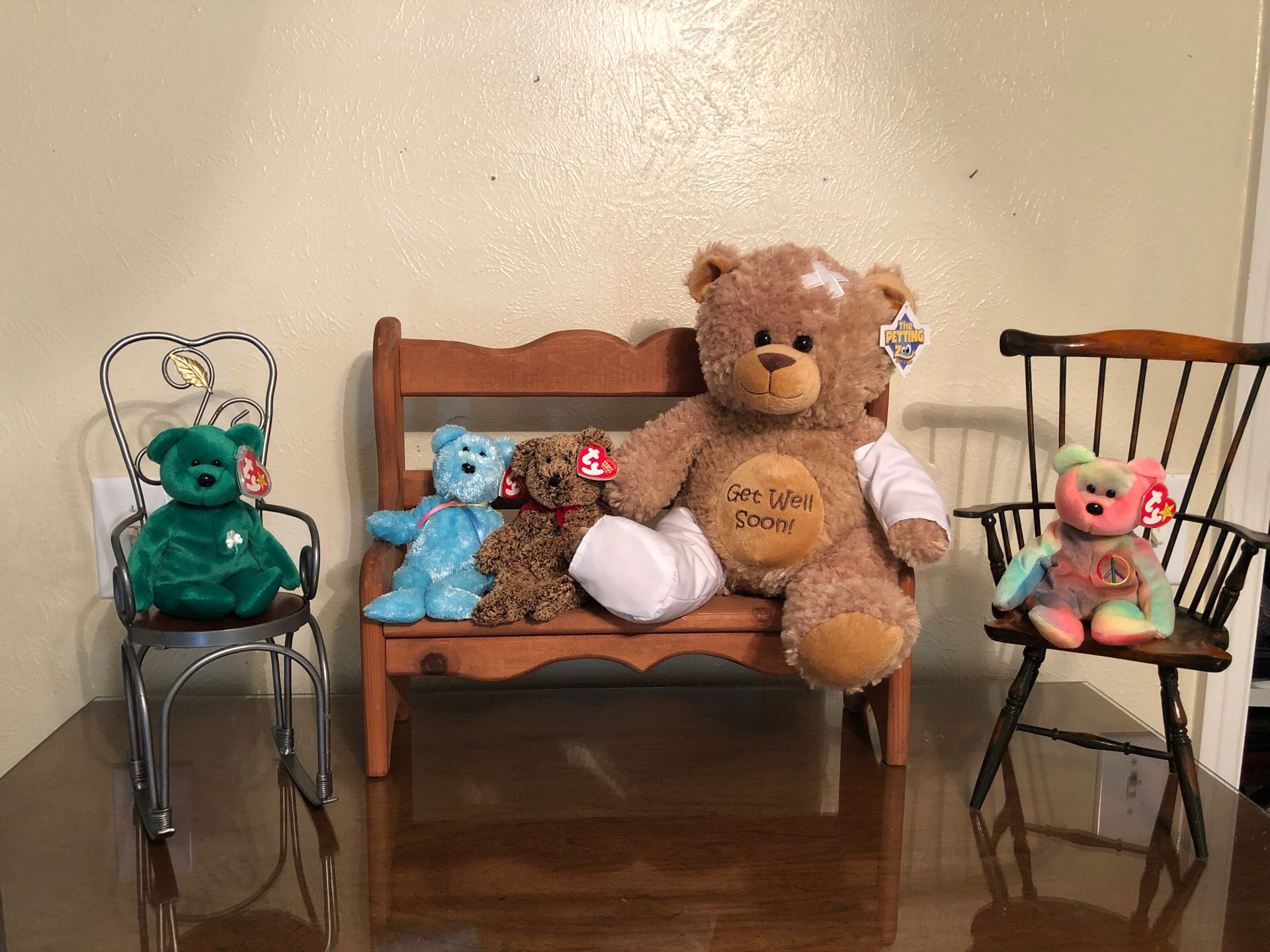 Precious teddy bears and furniture