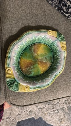 19th-century English Majolica bread platter