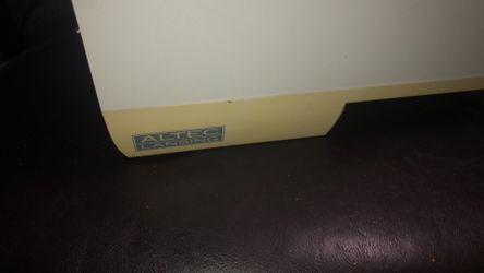 Computer speakers
