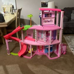 Barbie Dreamhouse Pool Party Doll House