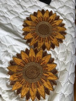 Sunflower plate pats