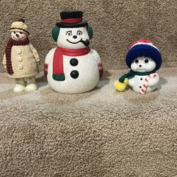 Snowman lot of 3 ceramic Resin figures Giftco 5” tall Christmas decor