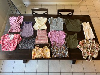 Tops (women’s/teen) Size Small