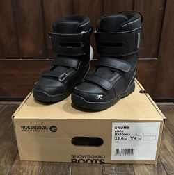 New with Box Black Youth Rossignol Crumb Snowboard Boots Size 4 22.0cm