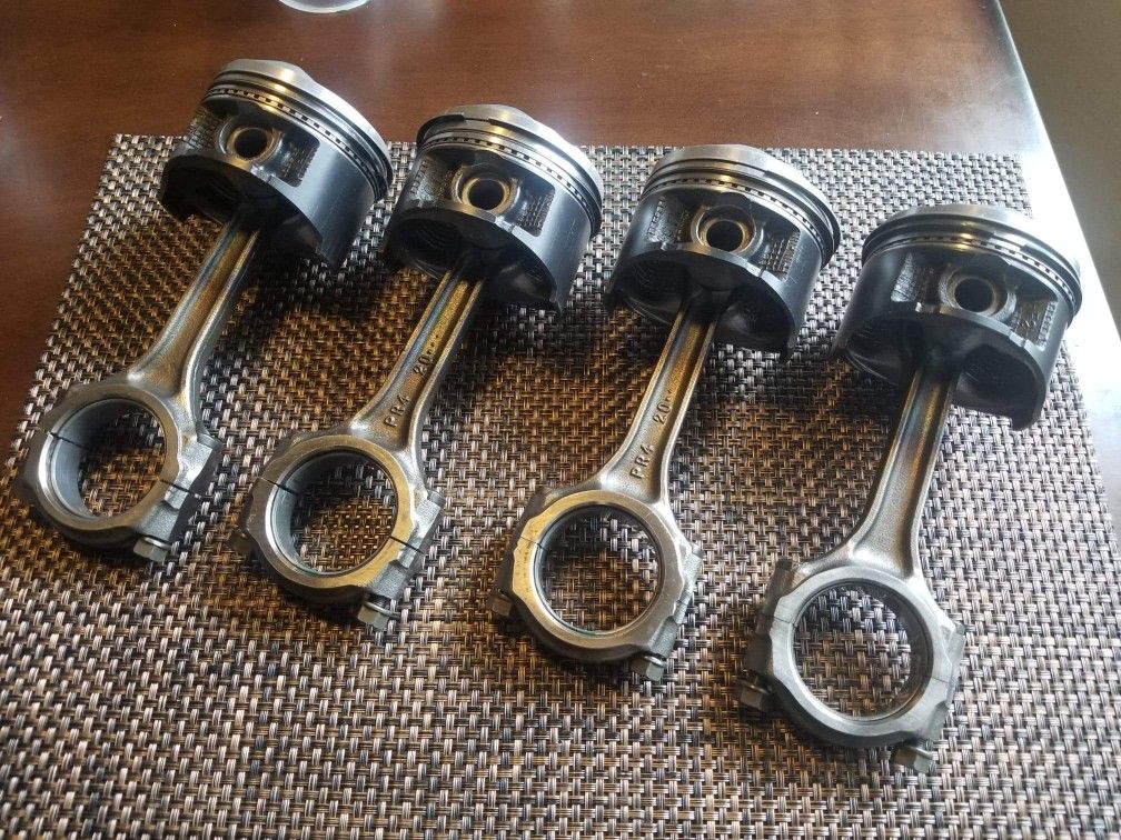 CTR b16b pistons w/ ls rods