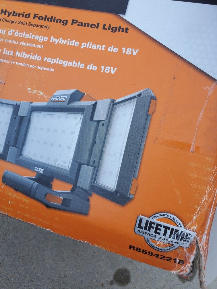 Ridgid 18v Hybrid Folding Panel Light (TOOL ONLY)