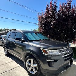 2018 Ford Explorer