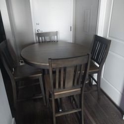 Pedestal Dining Table and 4 Chairs
