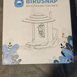 Bird Feeder With Solar Powered Camera
