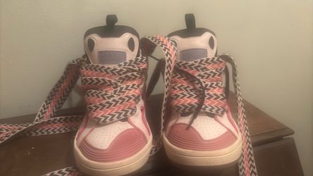 Lavin  pink shoes
