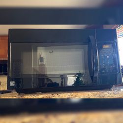Microwave Oven (Over The Range) - Kenmore / LG