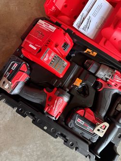 M18 FUEL 18V Lithium-Ion Brushless Cordless Hammer Drill and Impact Driver