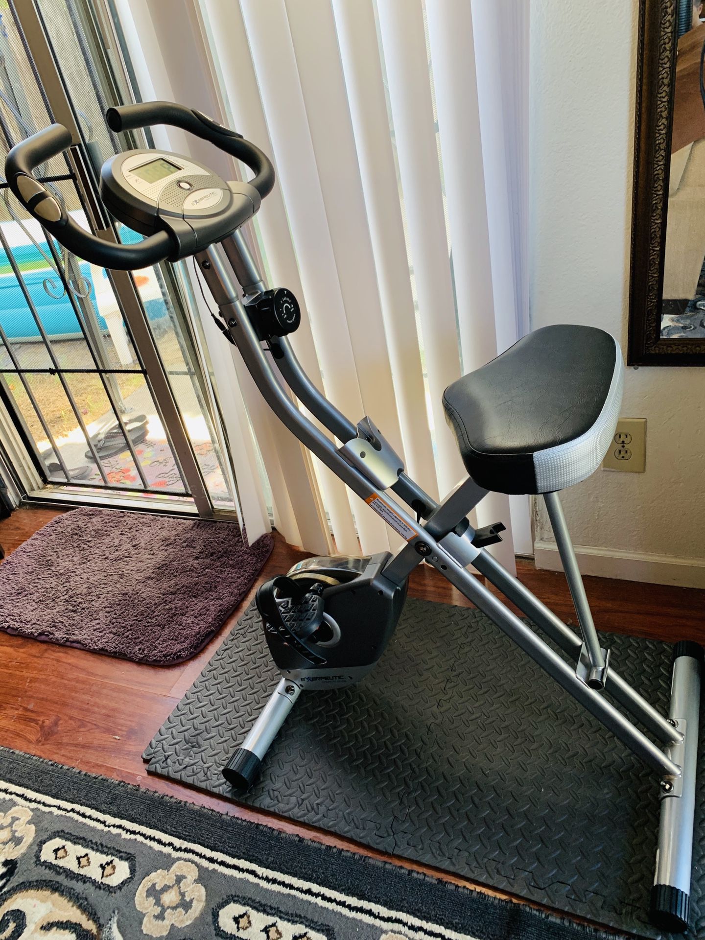 Brand New🎁 still in a box!! High Quality Exercise Bike❤️