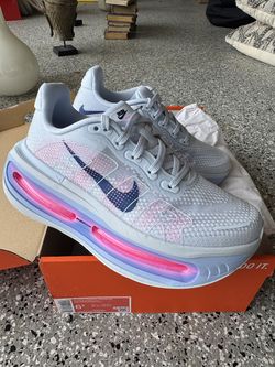 Nike Air Zooms - NEW