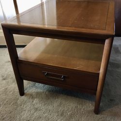 Drexel Meridian Heritage End Table