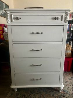 Girls Dresser