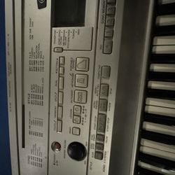 Yamaha DGX-500