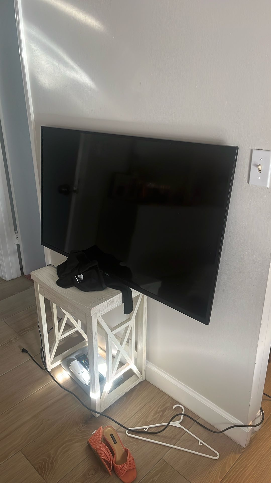 48 Inch Tv Works Fine Seiki With Remote No Legs