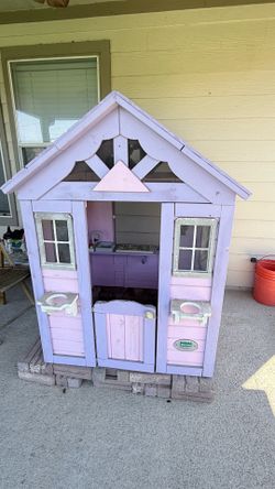 Playhouse in very good condition