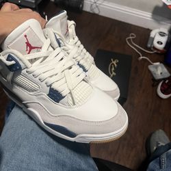 Jordan 4 SB 9.5 Men’s