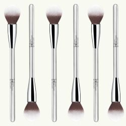 6 Pieces Of IT Cosmetics Brushes for Ulta Airbrush Flawless Highlight Brush - #140 - 2.08oz
