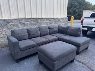 Grey Sectional W/Ottoman ( Delivery Available )