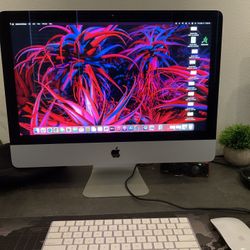 Apple iMac Desktop Computer