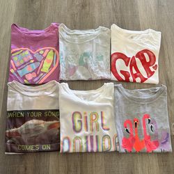 Gap Girls t shirts medium