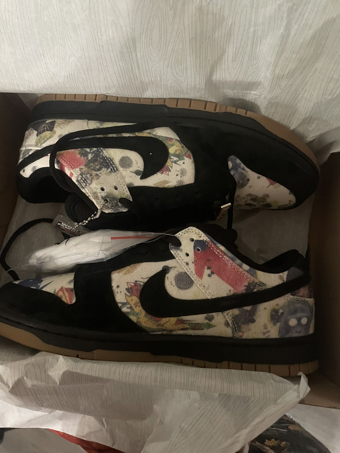 Nike sb x supreme ramellzee