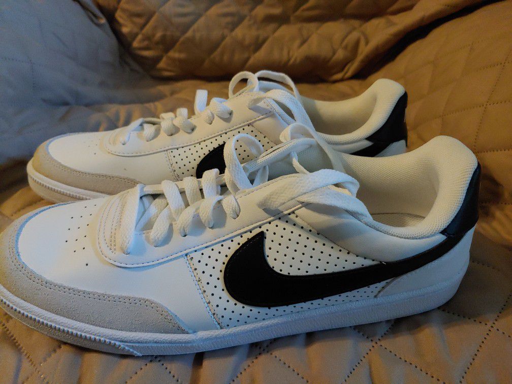 Mens NIKE Grand Terracel Sneakers 10.5 in new like Condition Rare