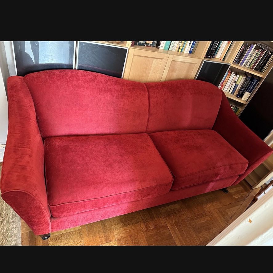 Cute red couch