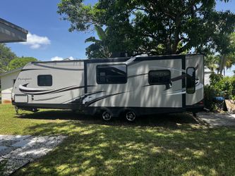 2014 Passport Ultra Lite Grand Touring 2810BH